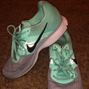 Nike Women’s Tennis shoe